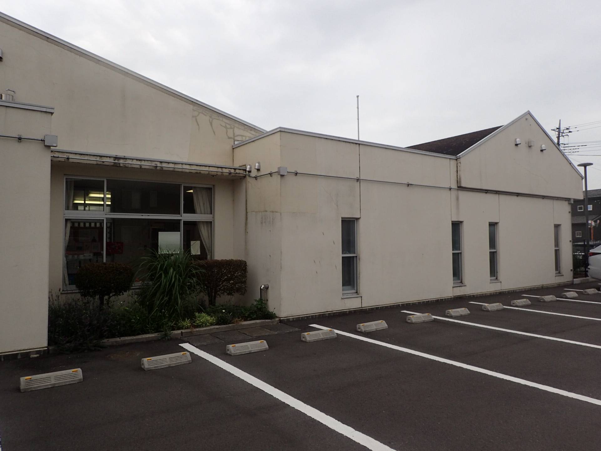 県立水戸聾学校早期教育棟外壁塗装改修工事／茨城県立水戸聾学校長