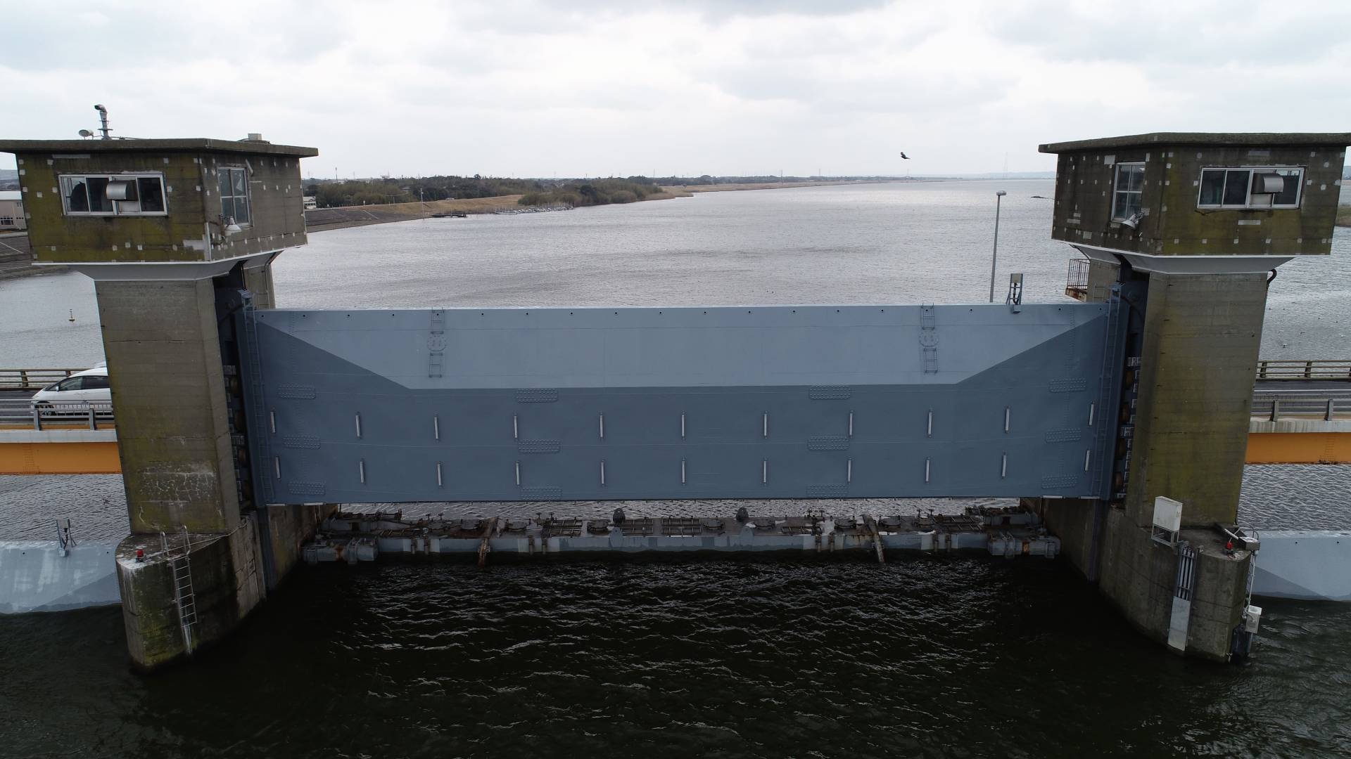 R３常陸川水門外塗装工事／国土交通省 関東地方整備局 霞ヶ浦河川事務所／難工事功労表彰【常陸川水門6号ゲート】【新横利根閘門】