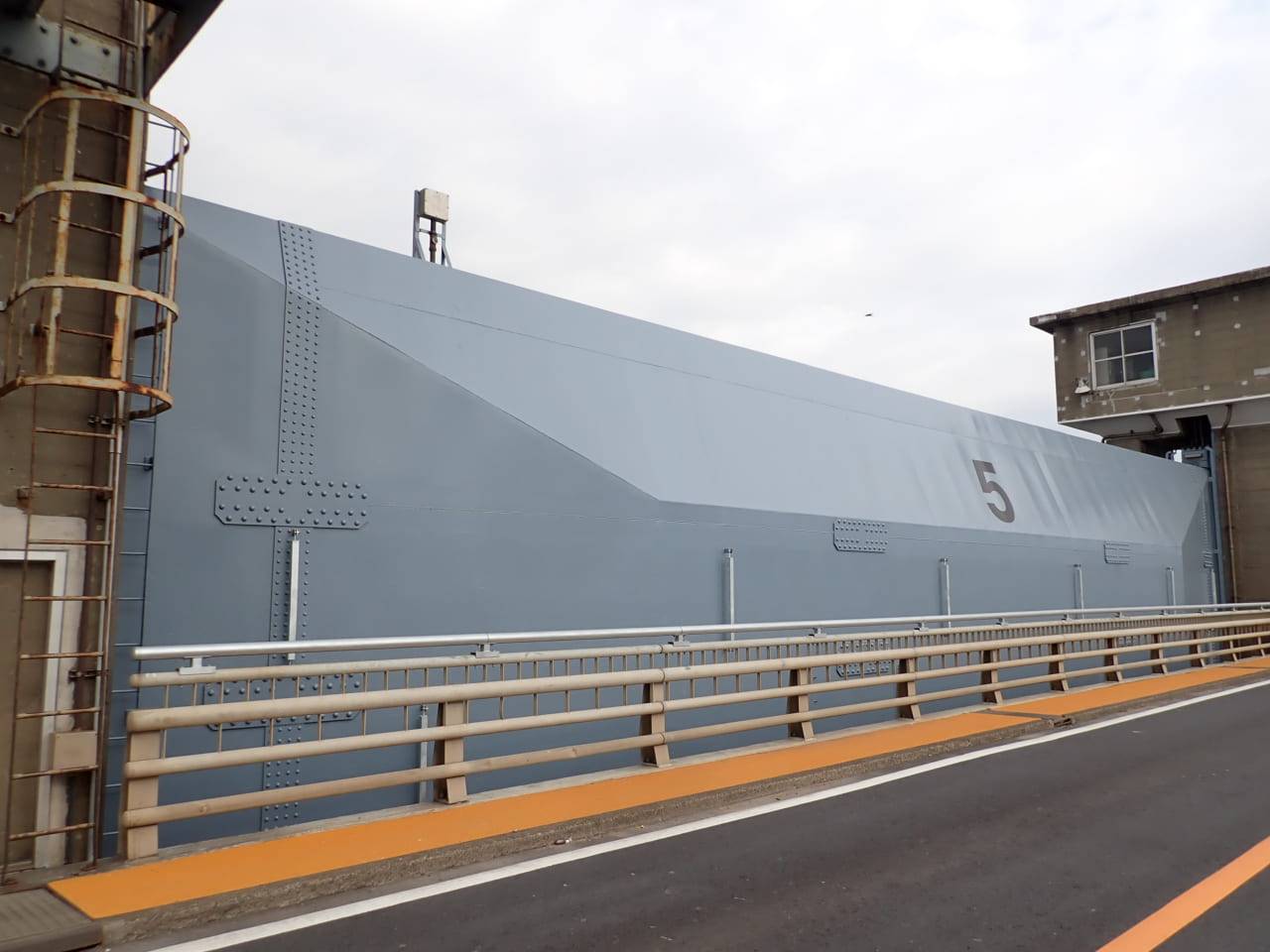 R２常陸川水門外塗装工事／国土交通省 関東地方整備局 霞ヶ浦河川事務所／優良工事表彰【常陸川水門5号ゲート】【新横利根閘門】