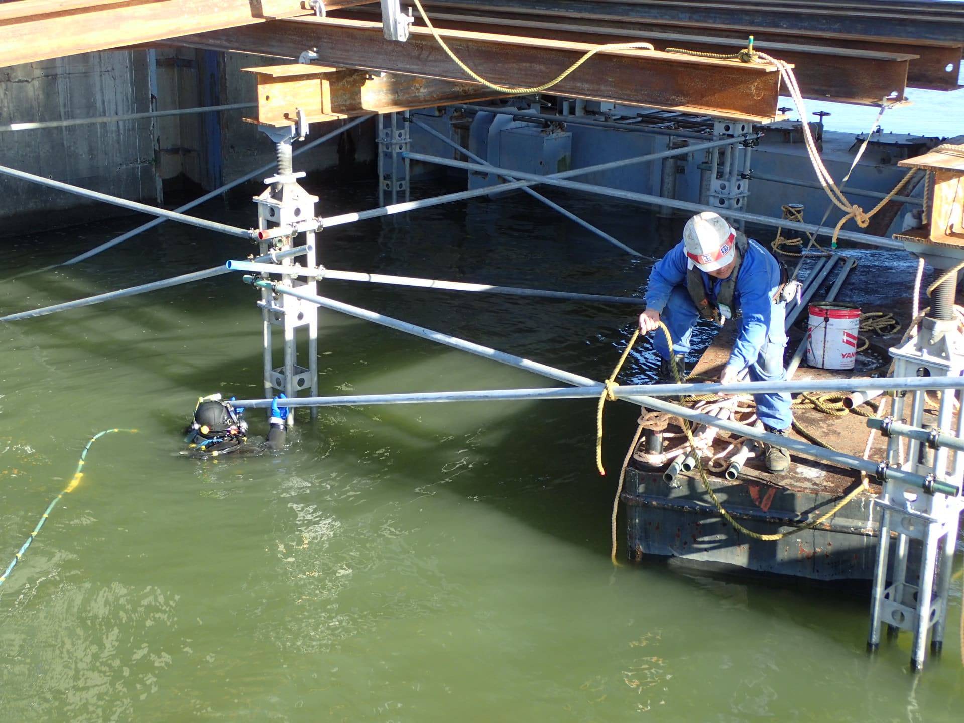 R１常陸川水門塗装工事／国土交通省 関東地方整備局 霞ヶ浦河川事務所／難工事功労表彰