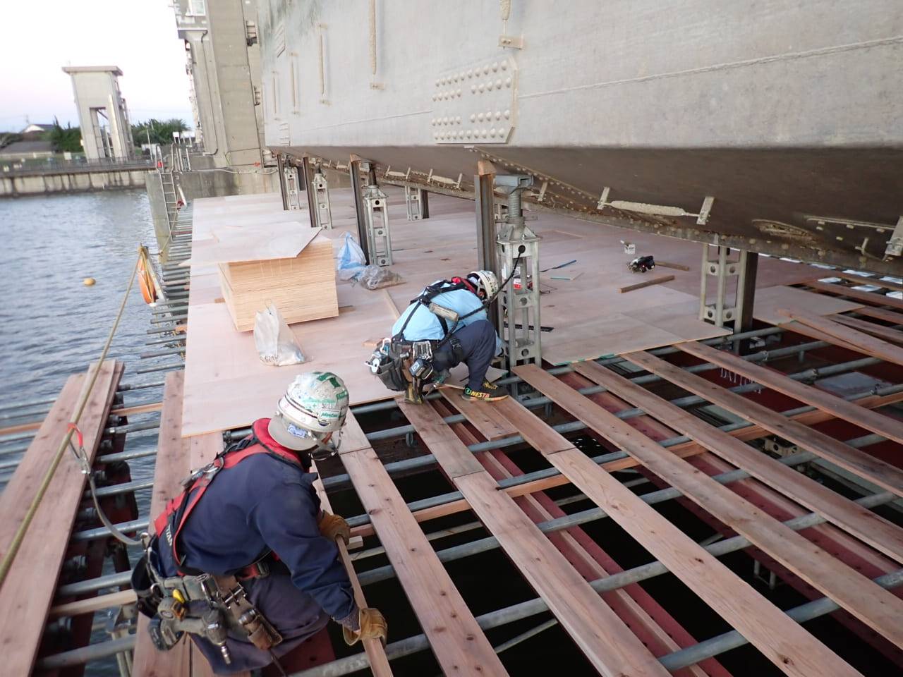 R３常陸川水門外塗装工事／国土交通省 関東地方整備局 霞ヶ浦河川事務所／難工事功労表彰【常陸川水門6号ゲート】【新横利根閘門】