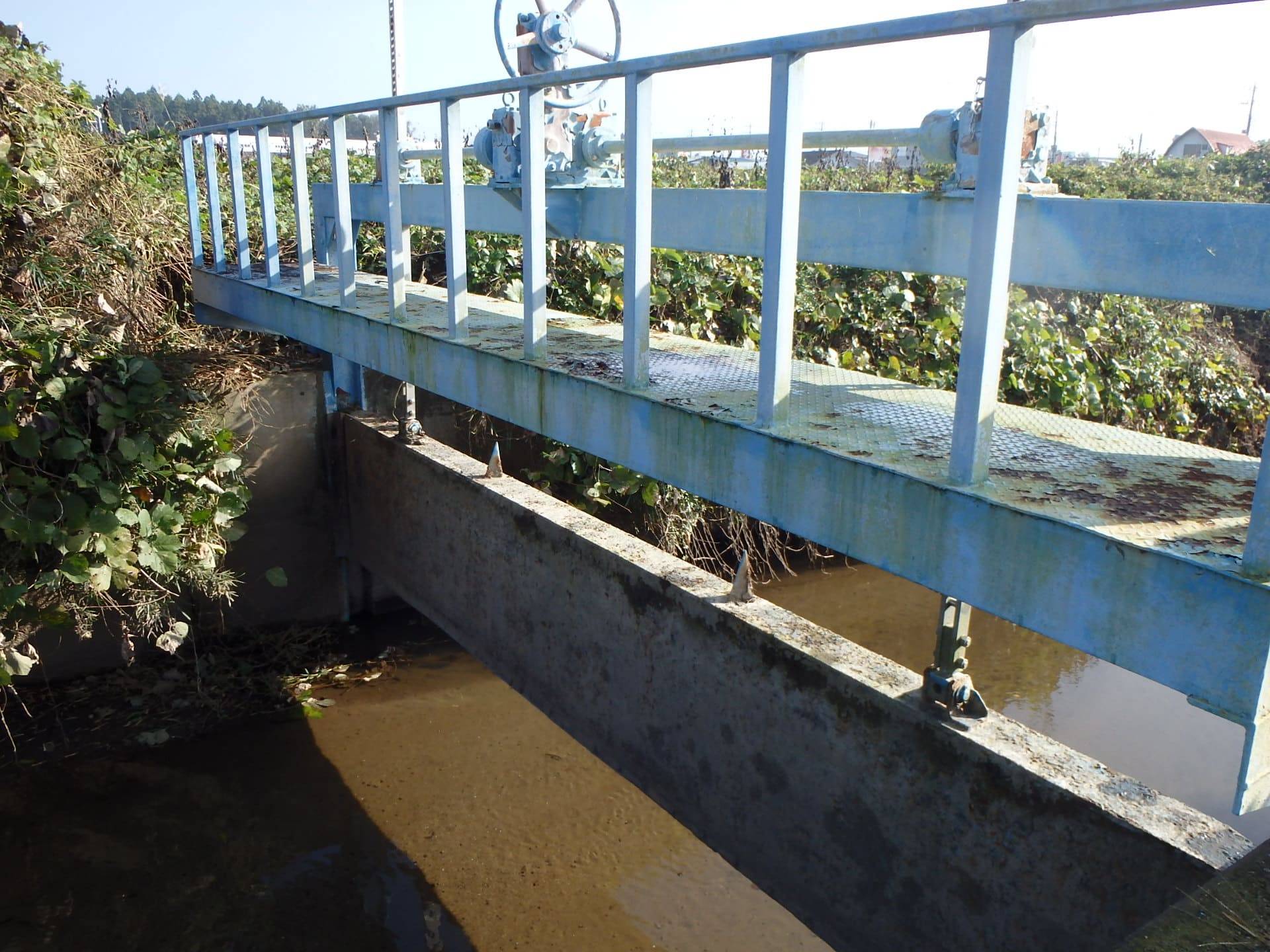 西郷地第１・２機場水門塗装工事／西郷地地区資源保全活動組織