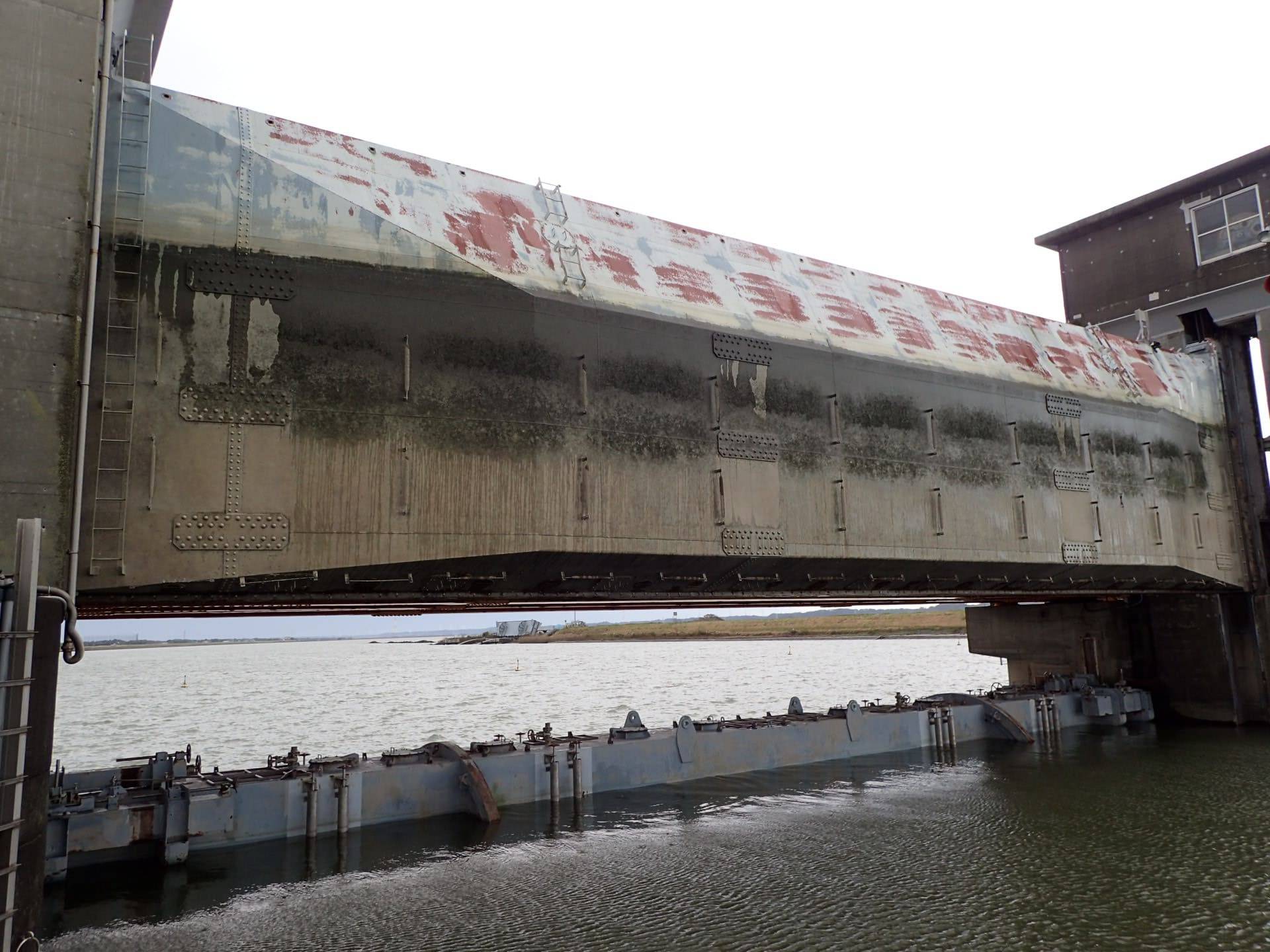 R１常陸川水門塗装工事／国土交通省 関東地方整備局 霞ヶ浦河川事務所／難工事功労表彰